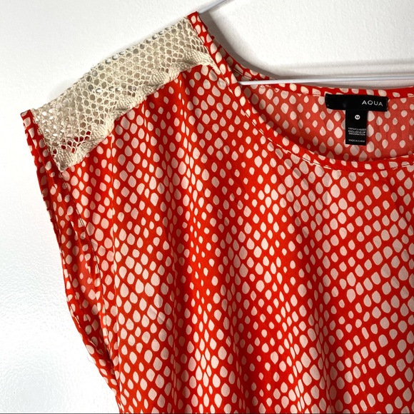 AQUA Red Beige Teardrop Crochet Shoulder Top - Picture 5 of 10